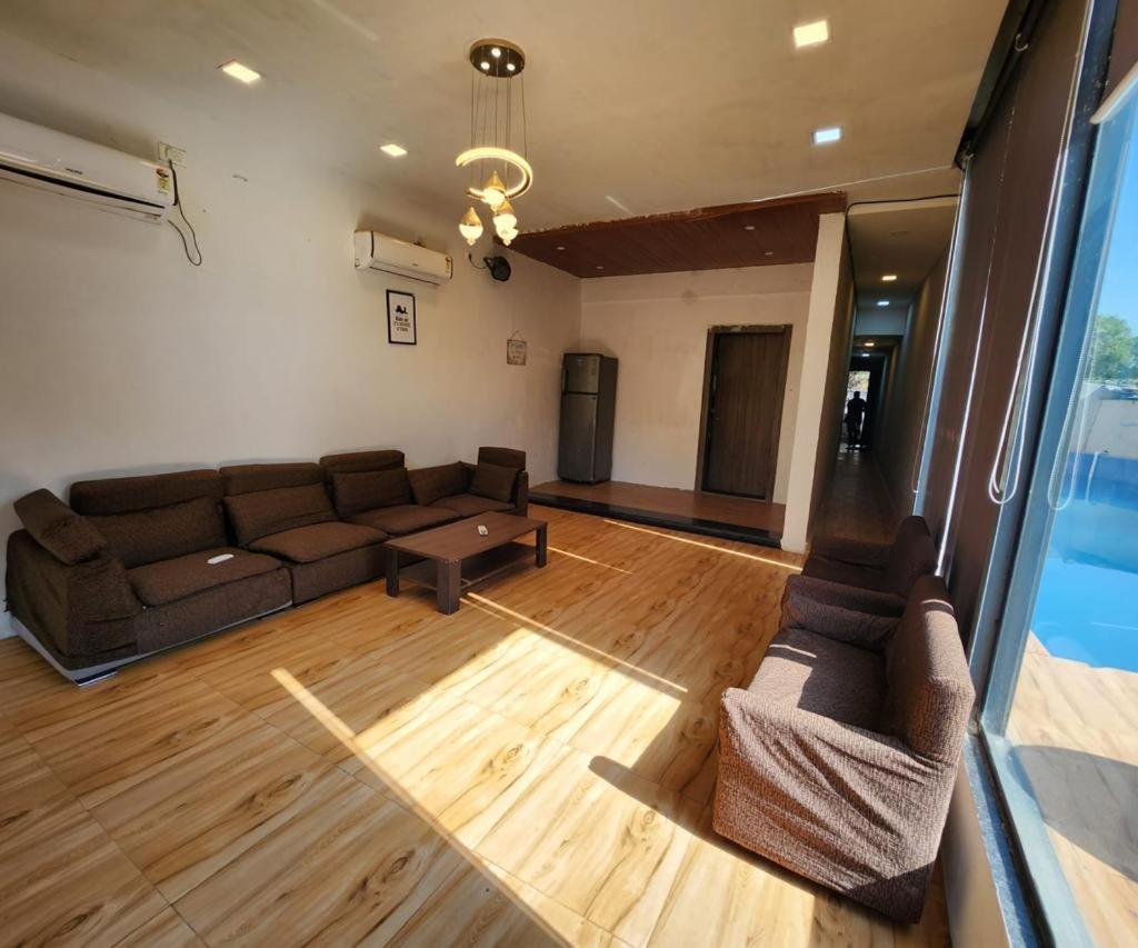 Aaradhya Villa 5 Bhk Ovala Thane Kolshet 외부 사진